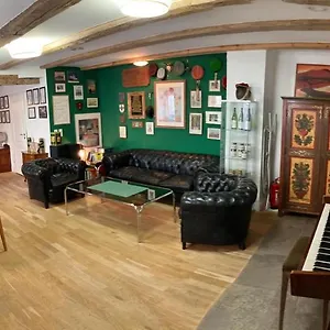 Apartment Wunderschöne In Mit Küche, Bad Und Piano, Winterhausen